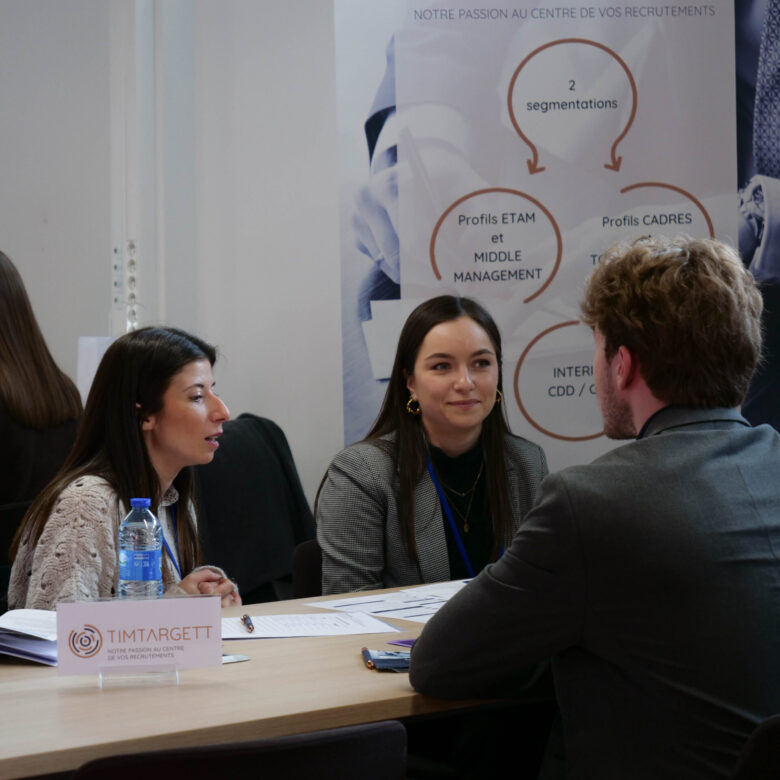 echanges-recruteurs-etudiants-job-dating