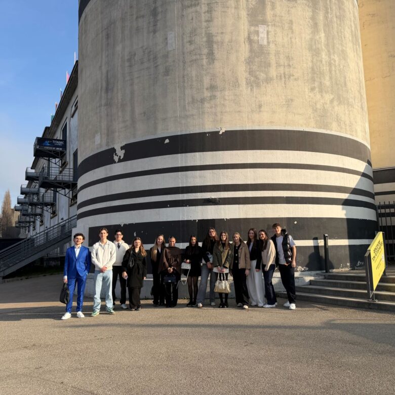 ecole-commerce-luxe-lyon-salon-lvmh